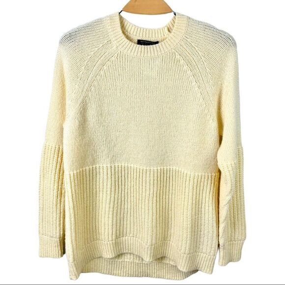 Banana Republic Cream Knit Italian Yarn Crewneck Sweater Size L - Picture 2 of 7
